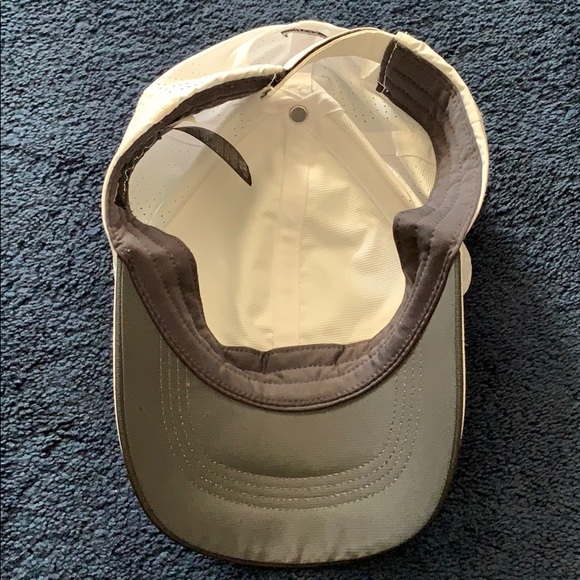 ‼️ SOLD White Nike Golf Hat - Picture 4 of 6